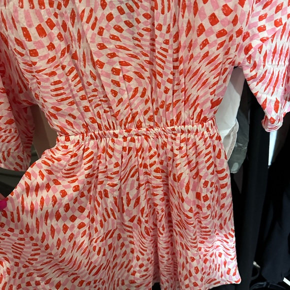 ๐ Pink and white romper shorts ๐ - Picture 7 of 7